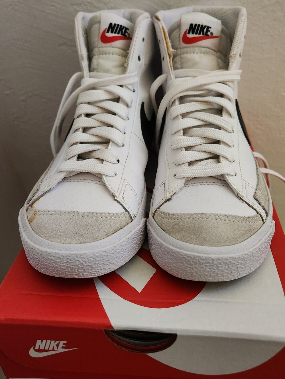 NIKE BLAZER MID '77 Size 4.5